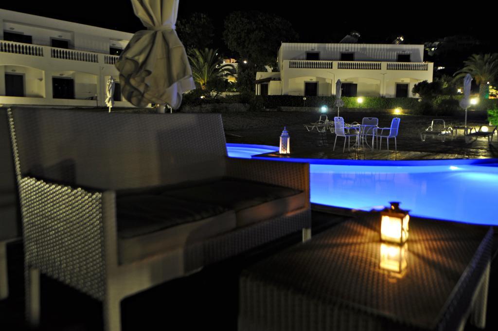 Tony'S Beach Vromolithos Exterior foto